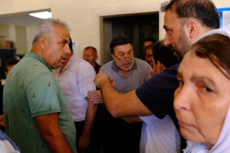 Die Bewohner von Hatay, die seit fünf Monaten auf Wasser warten, rebellierten: Das Erdbeben habe nicht getötet, aber der Durst werde es tun.