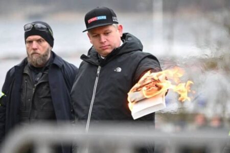 Das Außenministerium forderte Dänemark auf, Vorsichtsmaßnahmen hinsichtlich der Koranverbrennung zu treffen